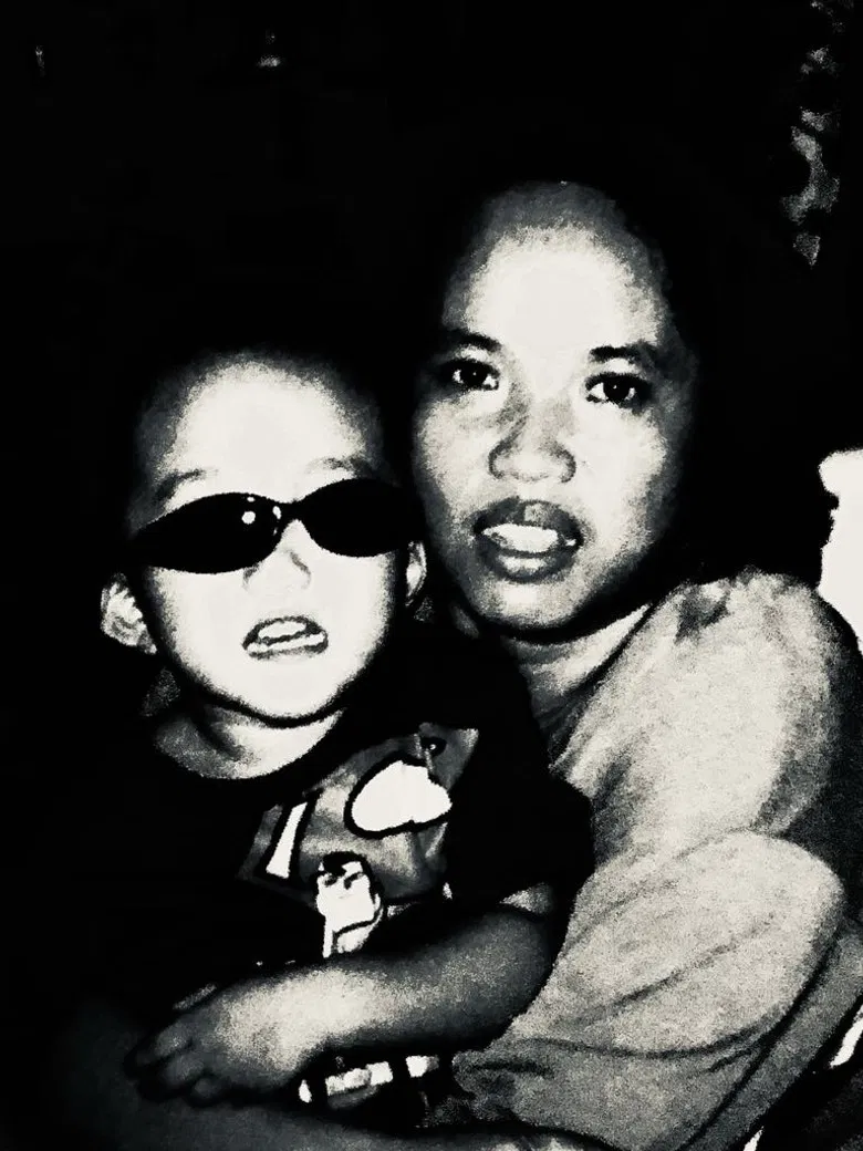 Lusis poster background