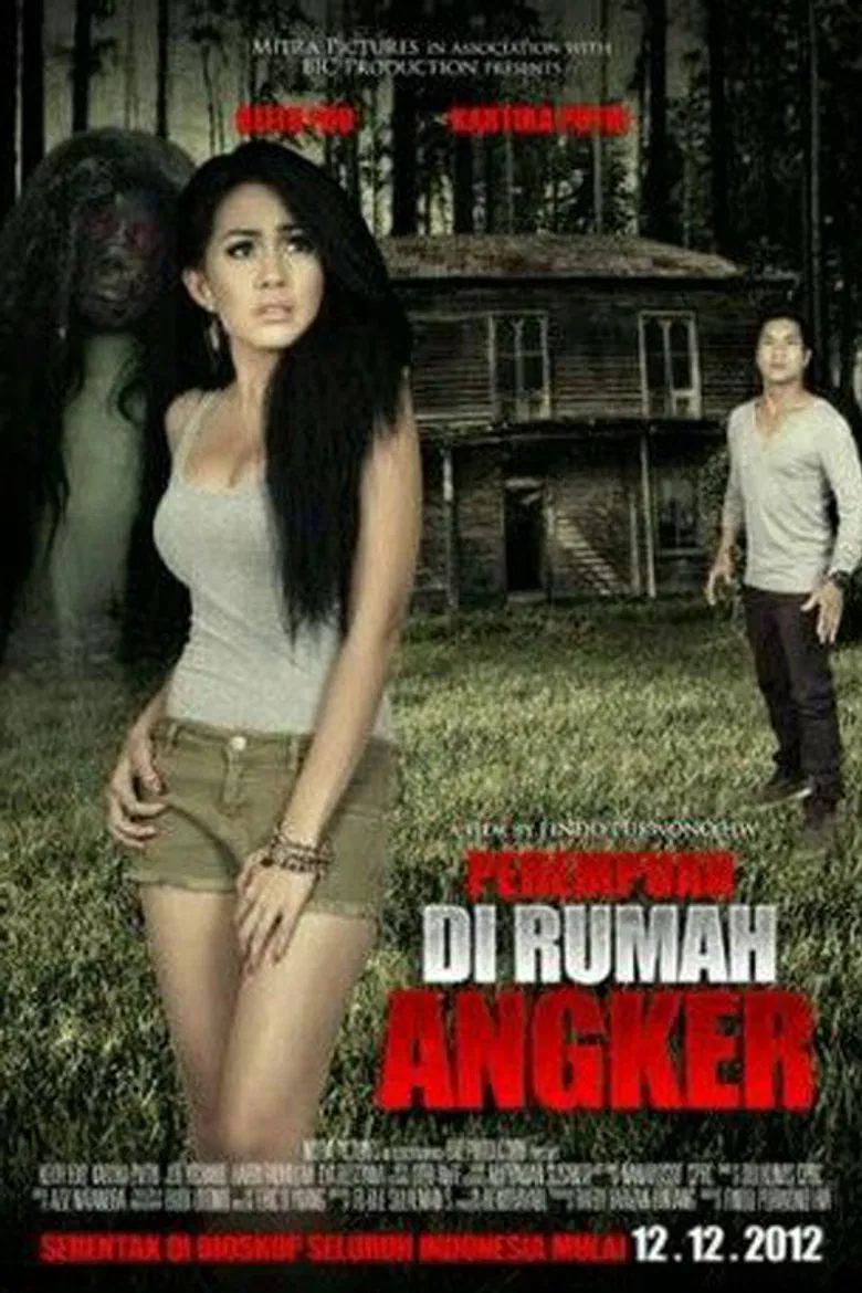 Perempuan di Rumah Angker poster background