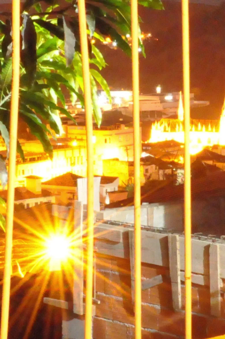 Ponte Nova Dreamin' poster background