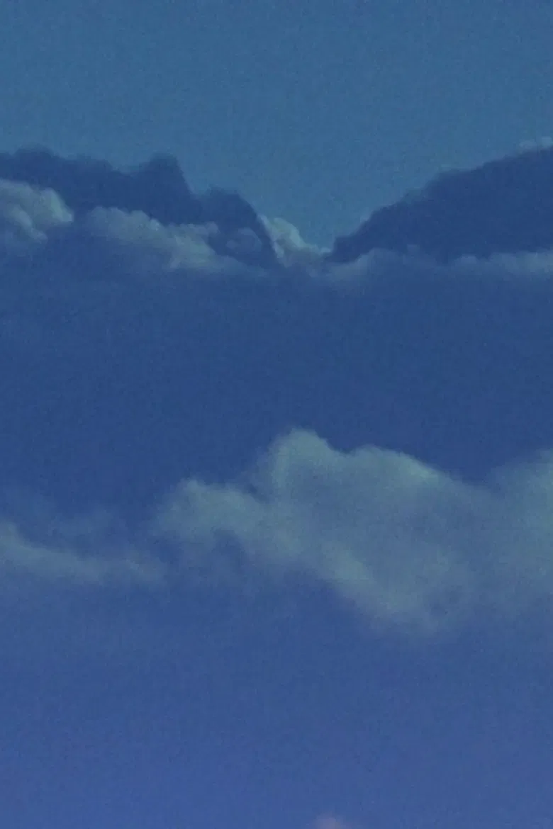 À Ma Surface poster background