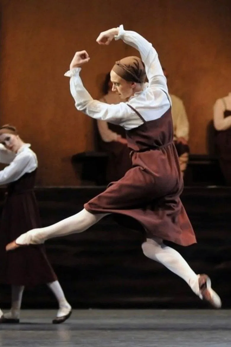 Les Noces poster background