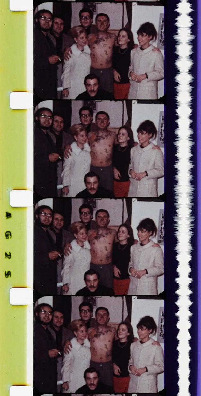 Au-delà du déclic poster background