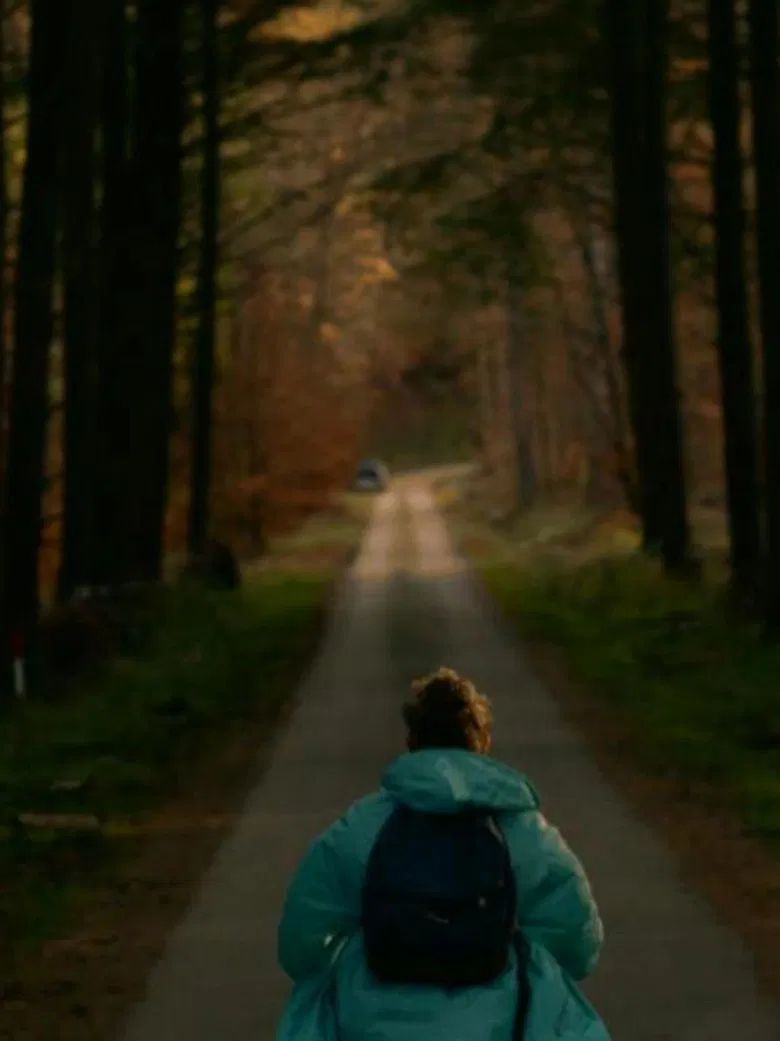 Créatures poster background