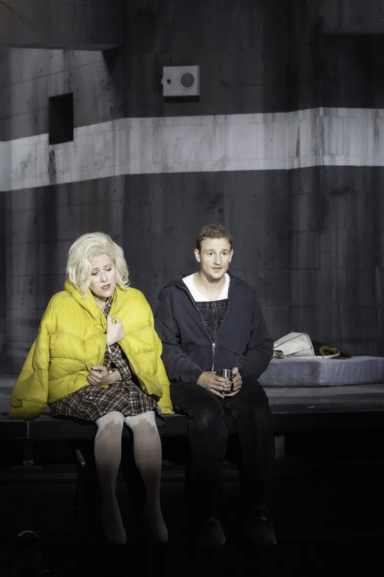 Giulio Cesare in Egitto poster background