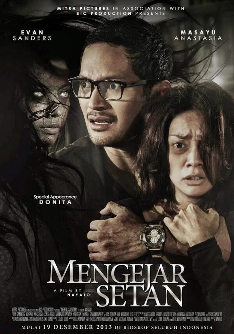 Mengejar Setan poster background