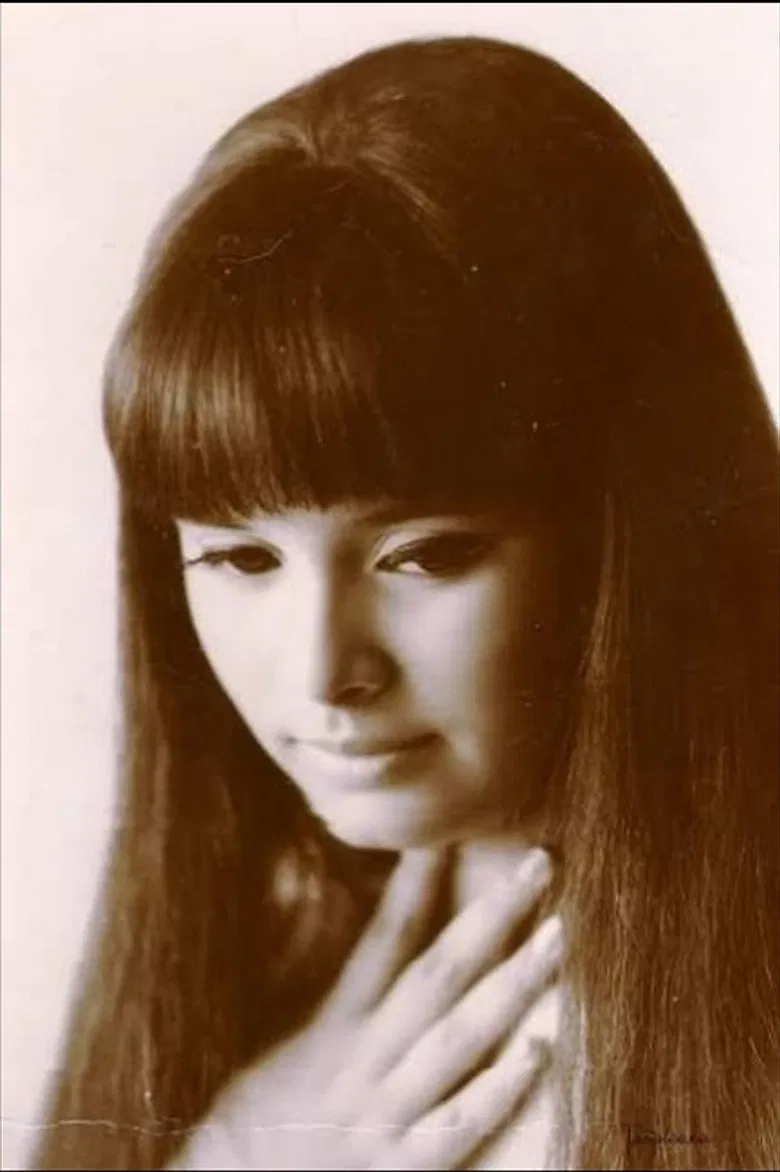 Haydee poster background