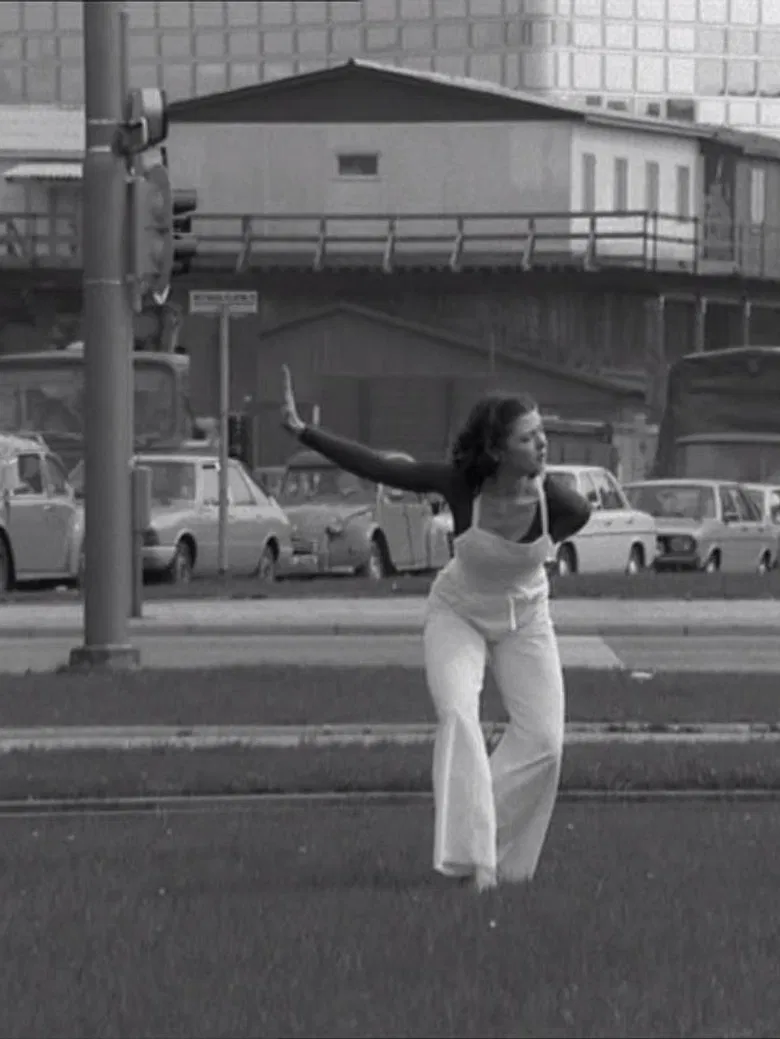 Susanne tanzt poster background