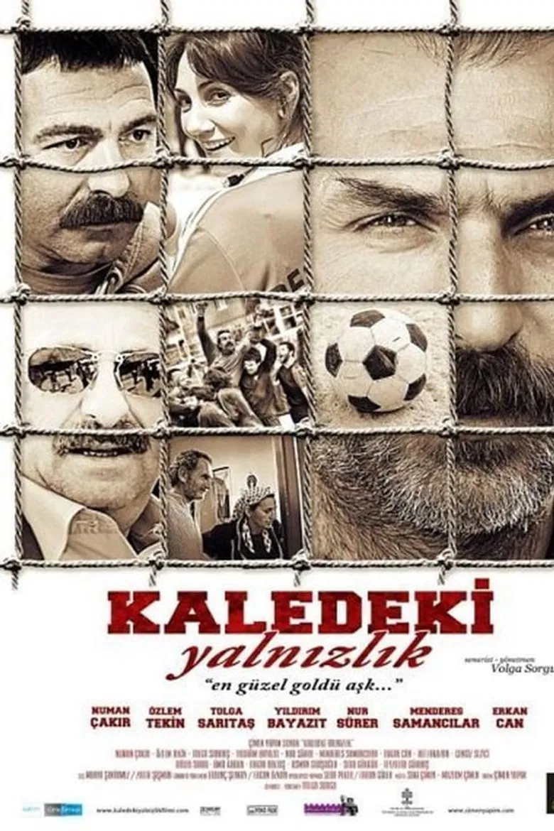 Kaledeki Yalnızlık poster background