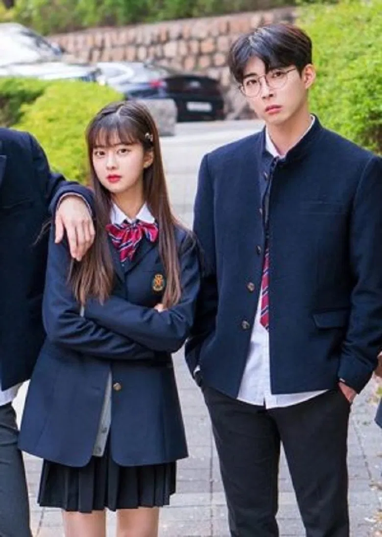 The Female Friend Among Guys poster background