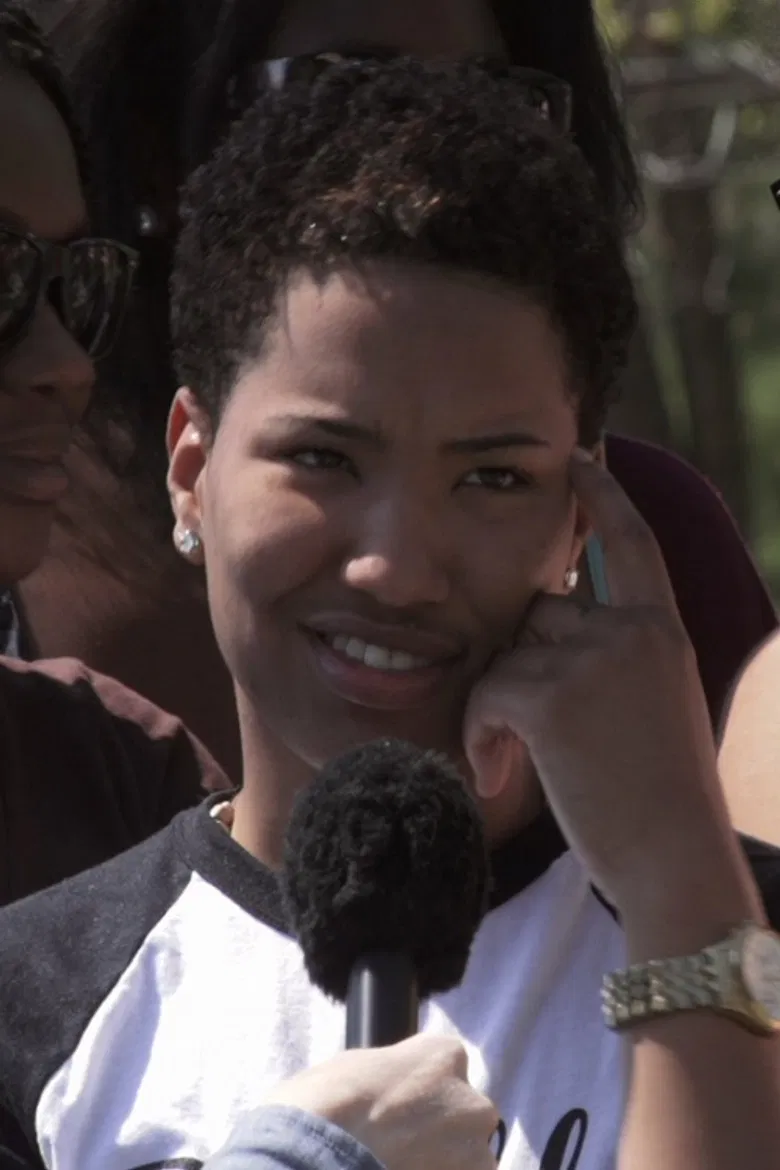 Ricerche: Three poster background