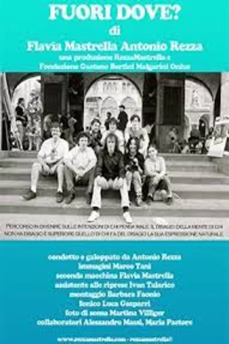 Troppolitani - Fuori dove? poster background