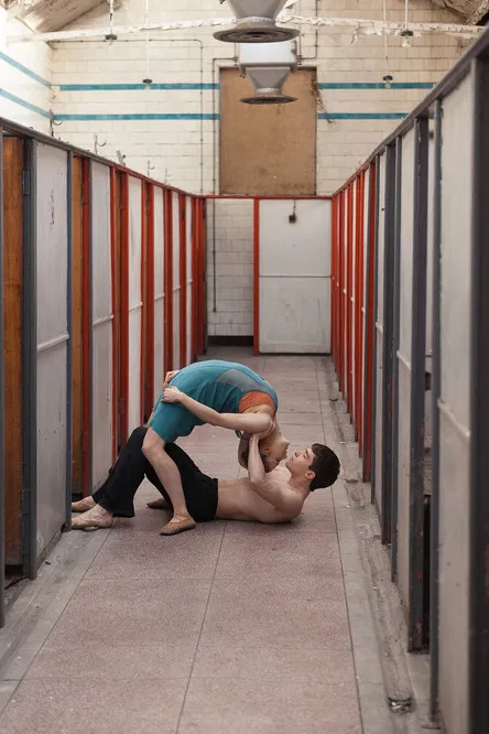 Maze poster background