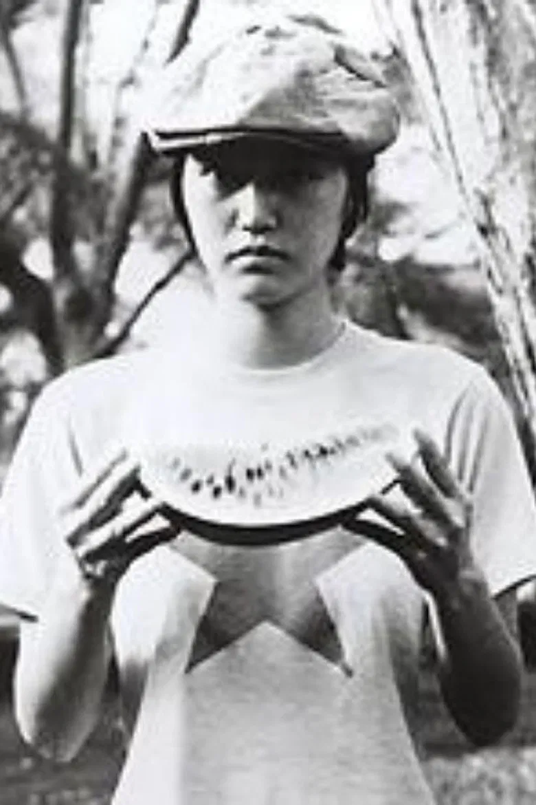 八月のタンゴ poster background