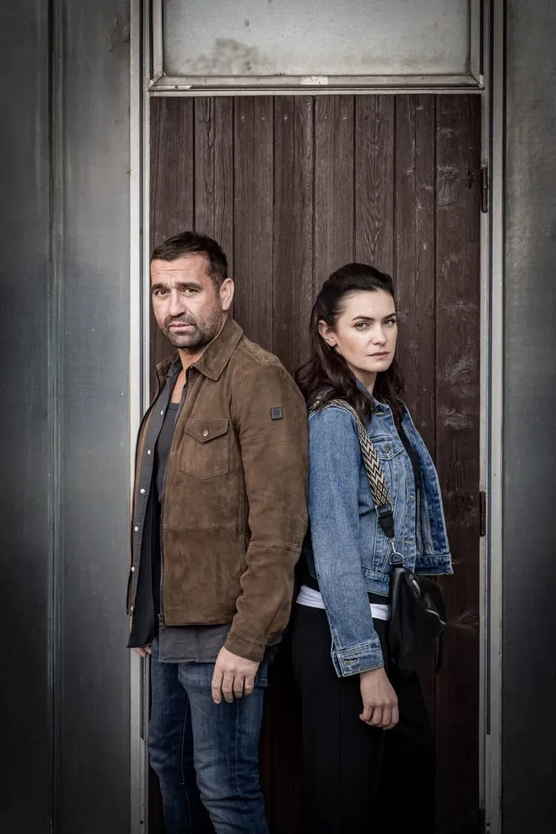 Jednotka Jastrab poster background